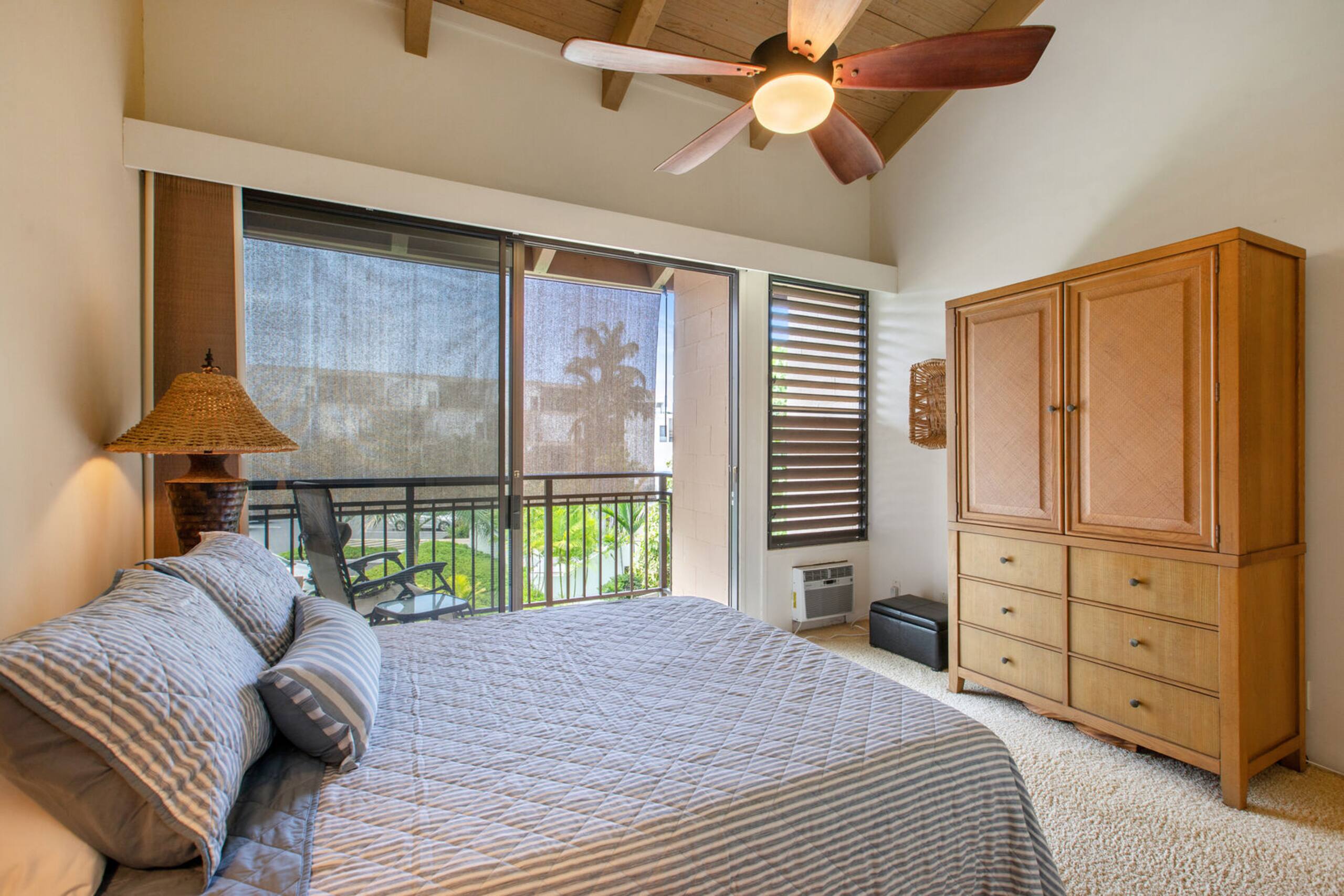 Condo in Kailua-Kona · ★4.81 · 3 bedrooms · 3 beds · 2 baths - Image 11