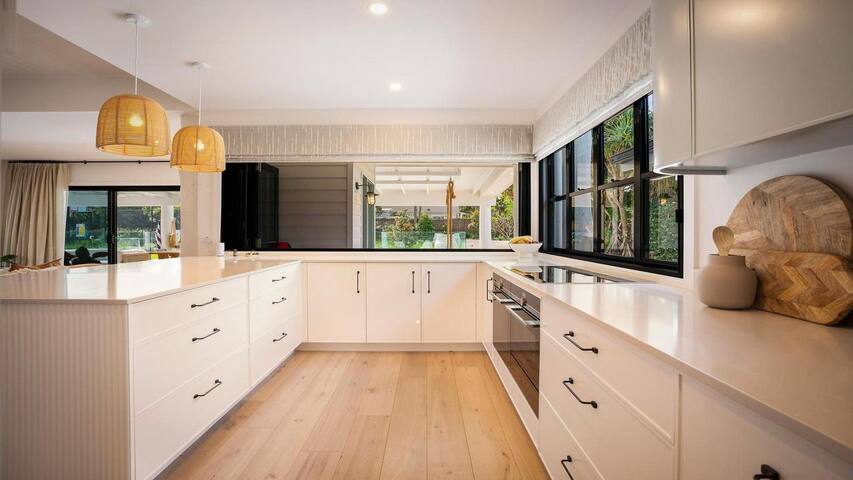 Your Luxury Escape – Cedar Seas gallery image 5