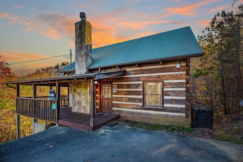Classic Cabin Getaway | Hot Tub, Wifi, Woods