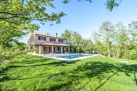 Popular Airbnb listing: Villa house andrijasi in Općina žminj