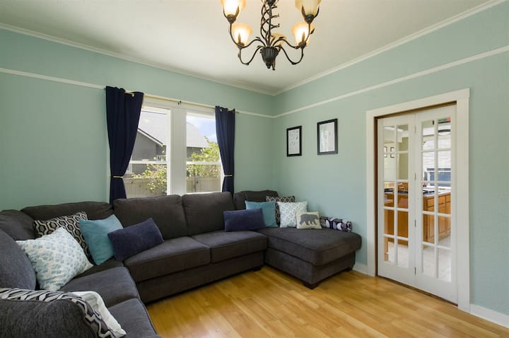 Water Wheel Victorian-2 Br - Eureka, CA
