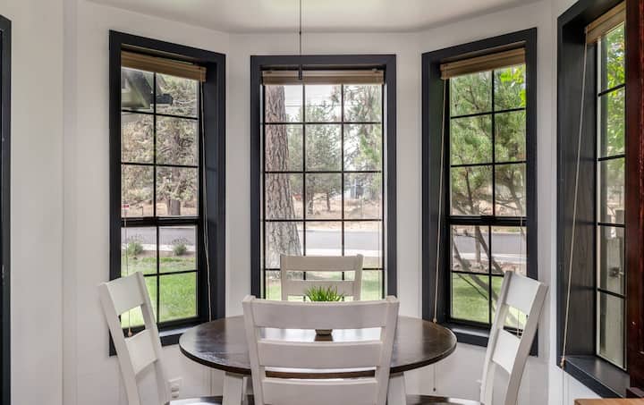 Breakfast nook in kitchen. Seats 4
