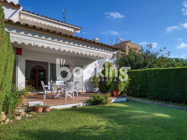 Booking Costa Brava managed Airbnb listing 3