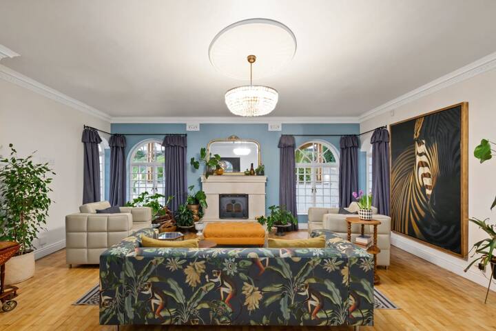 Heart of Constantia Winelands gallery image 3