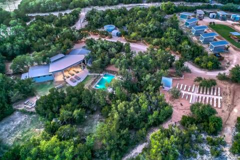 Liney Moon: Amazing Hill Country Retreat 60 Guests