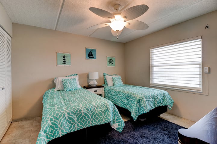 Ormond Beach Vacation Home Airbnb  Pool VRBO  Pet Friendly 
