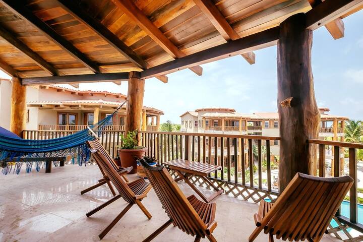 Comfort and Stunning Views from 3rd floor villa gallery image 5