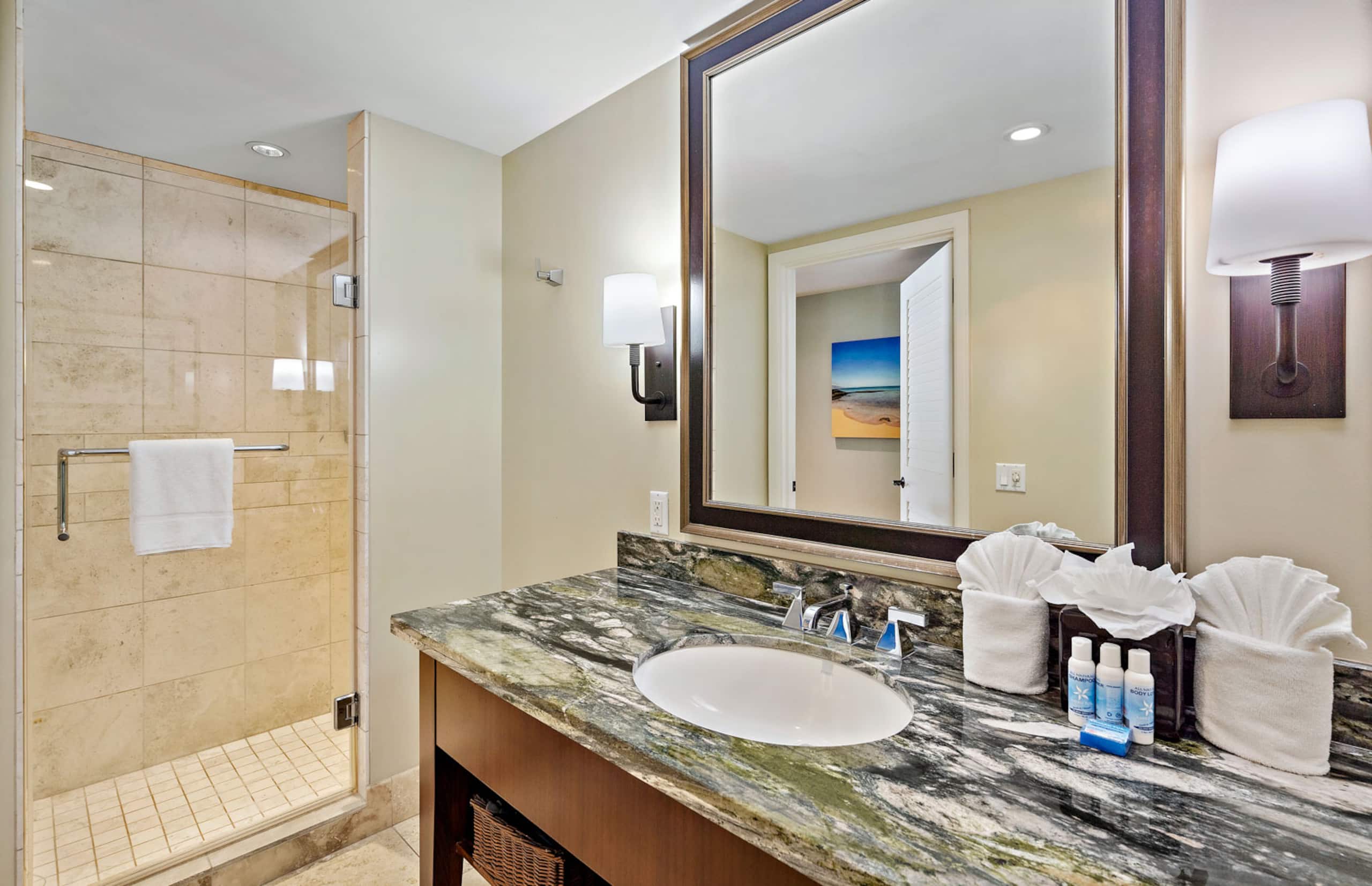 Condo in Lahaina · ★5.0 · 3 bedrooms · 4 beds · 3 baths - Image 35