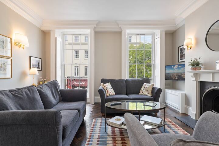 Stylish 2 bed Belgravia flat in Elizabeth Street gallery image 4