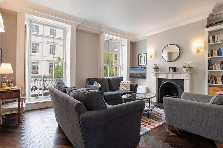 Stylish 2 bed Belgravia flat in Elizabeth Street gallery image 3