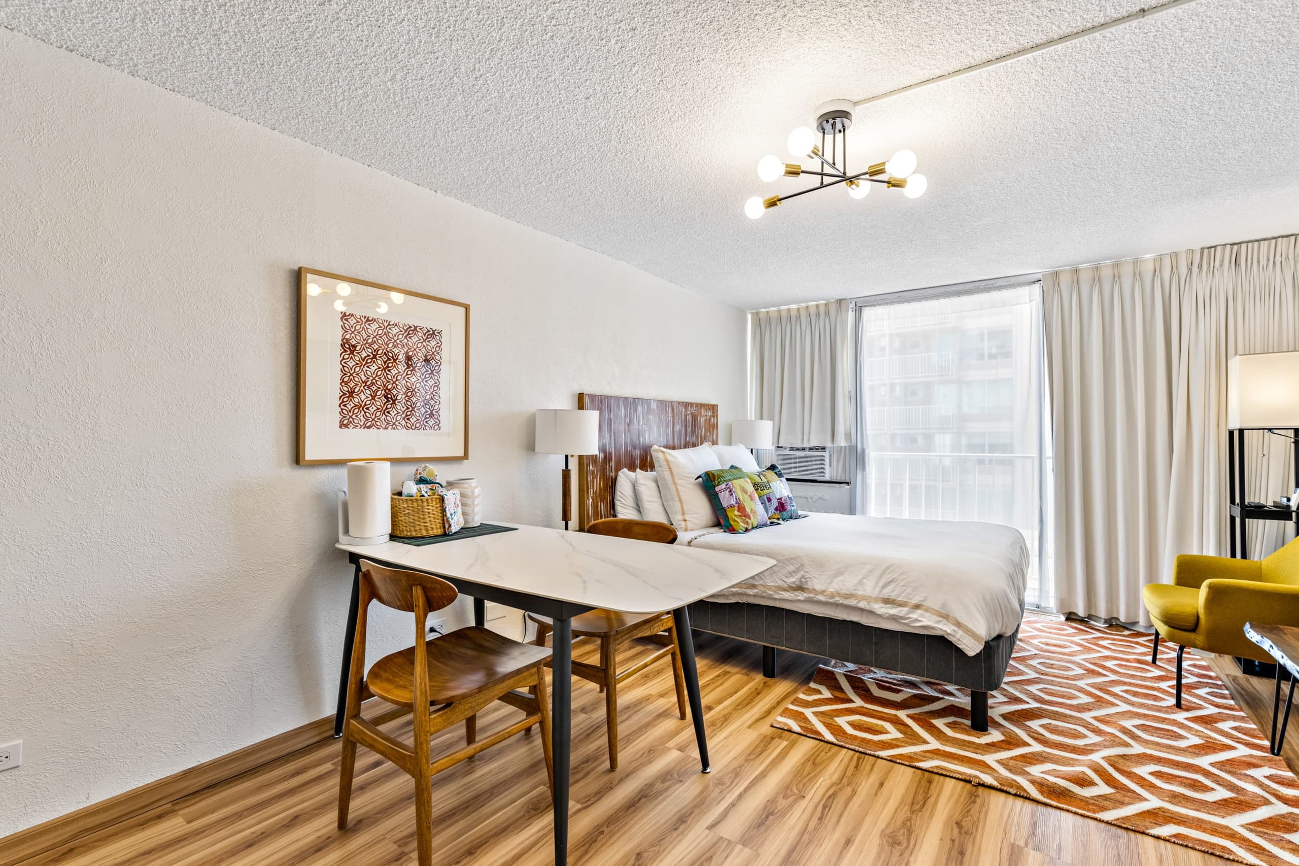 Condo in Honolulu · ★4.79 · 1 bedroom · 2 beds · 1 bath - Image 9