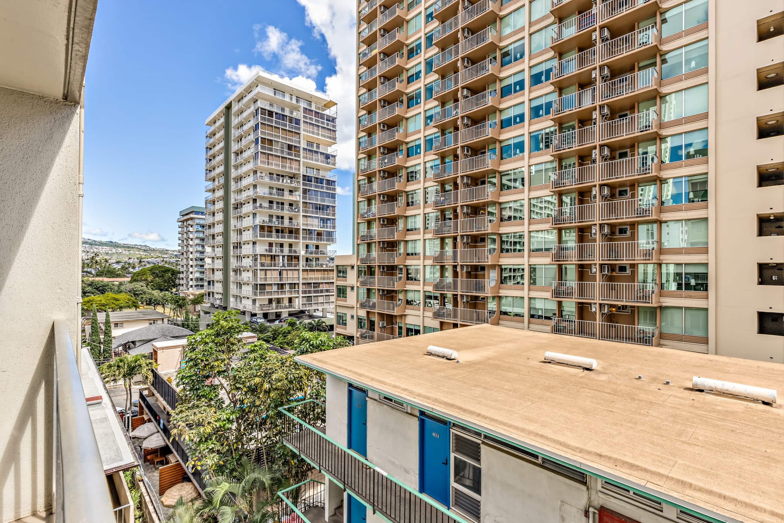 Condo in Honolulu · ★4.79 · 1 bedroom · 2 beds · 1 bath - Image 16