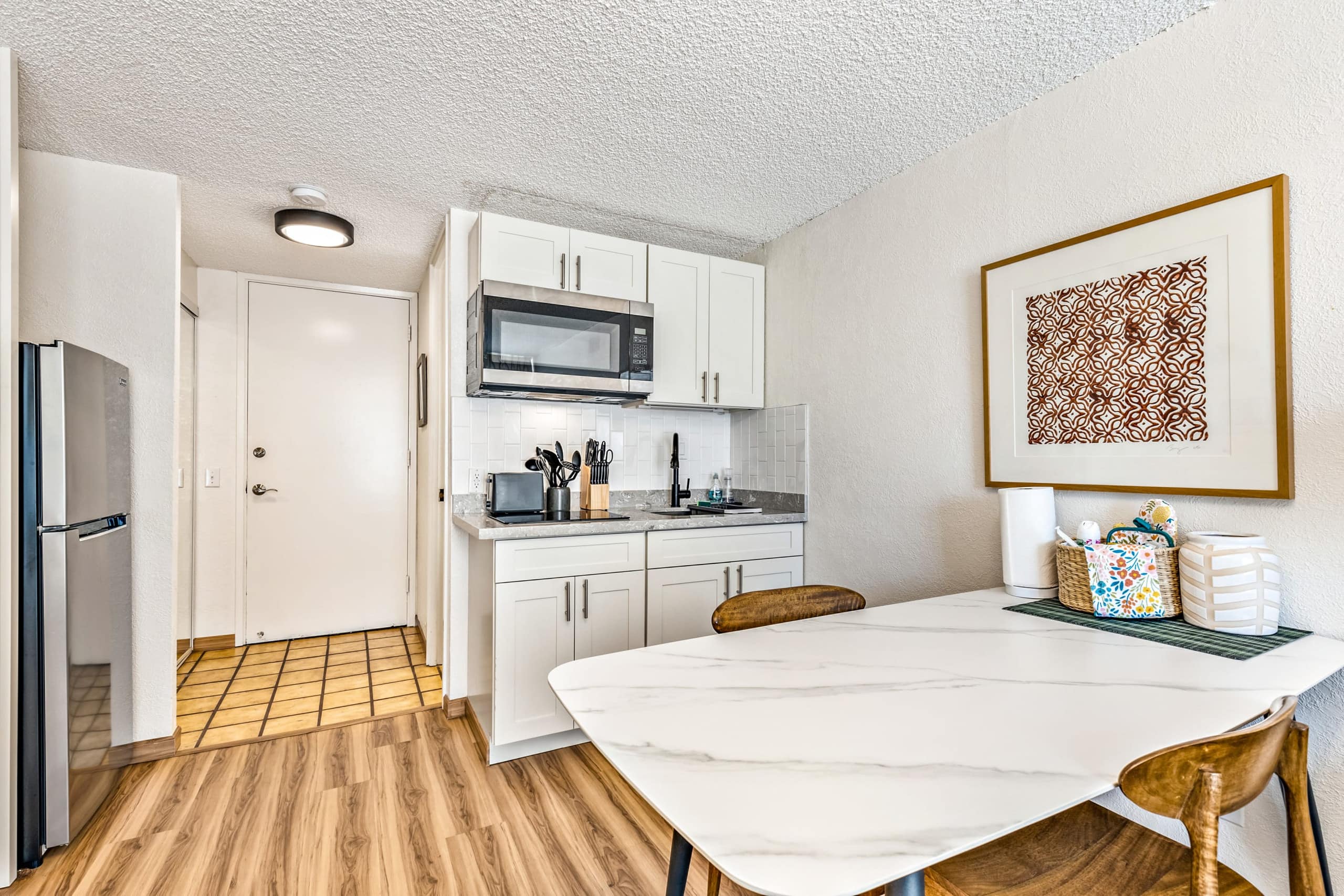 Condo in Honolulu · ★4.79 · 1 bedroom · 2 beds · 1 bath - Image 6