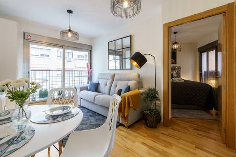 Airbnb con mejor rendimiento: MalagaSuite cozy center apartment & parking en Capuchinos