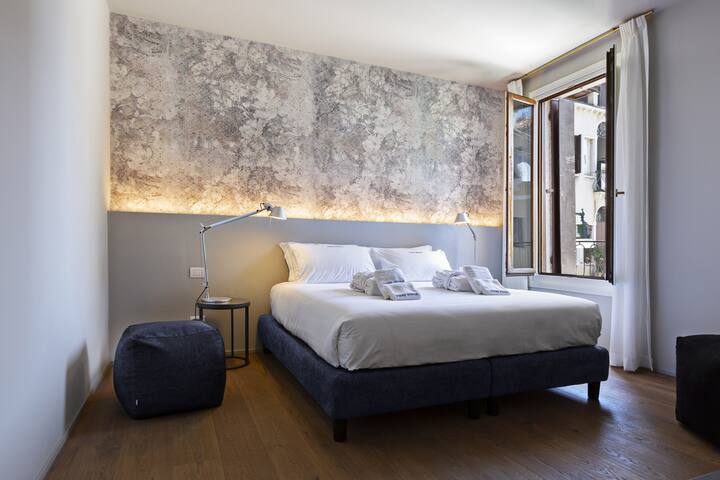 Residence Tiepolo Prestige (Canal View) gallery image 4