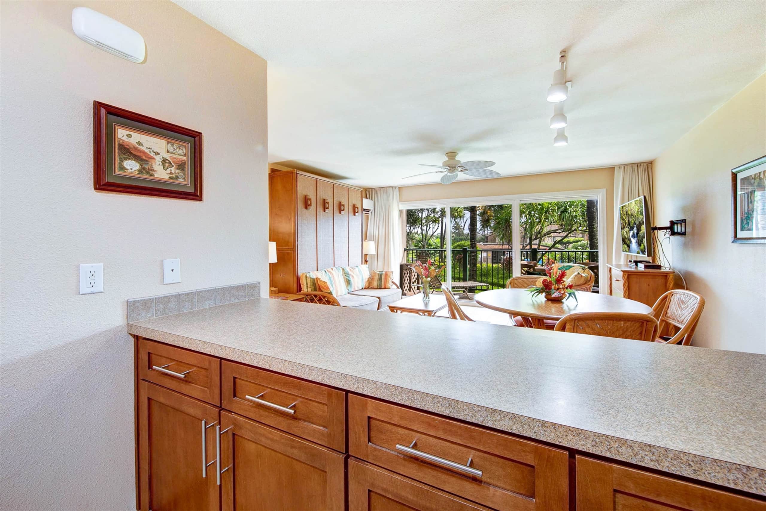 Condo in Kapaa · ★4.65 · 1 bedroom · 2 beds · 1 shared bath - Image 8