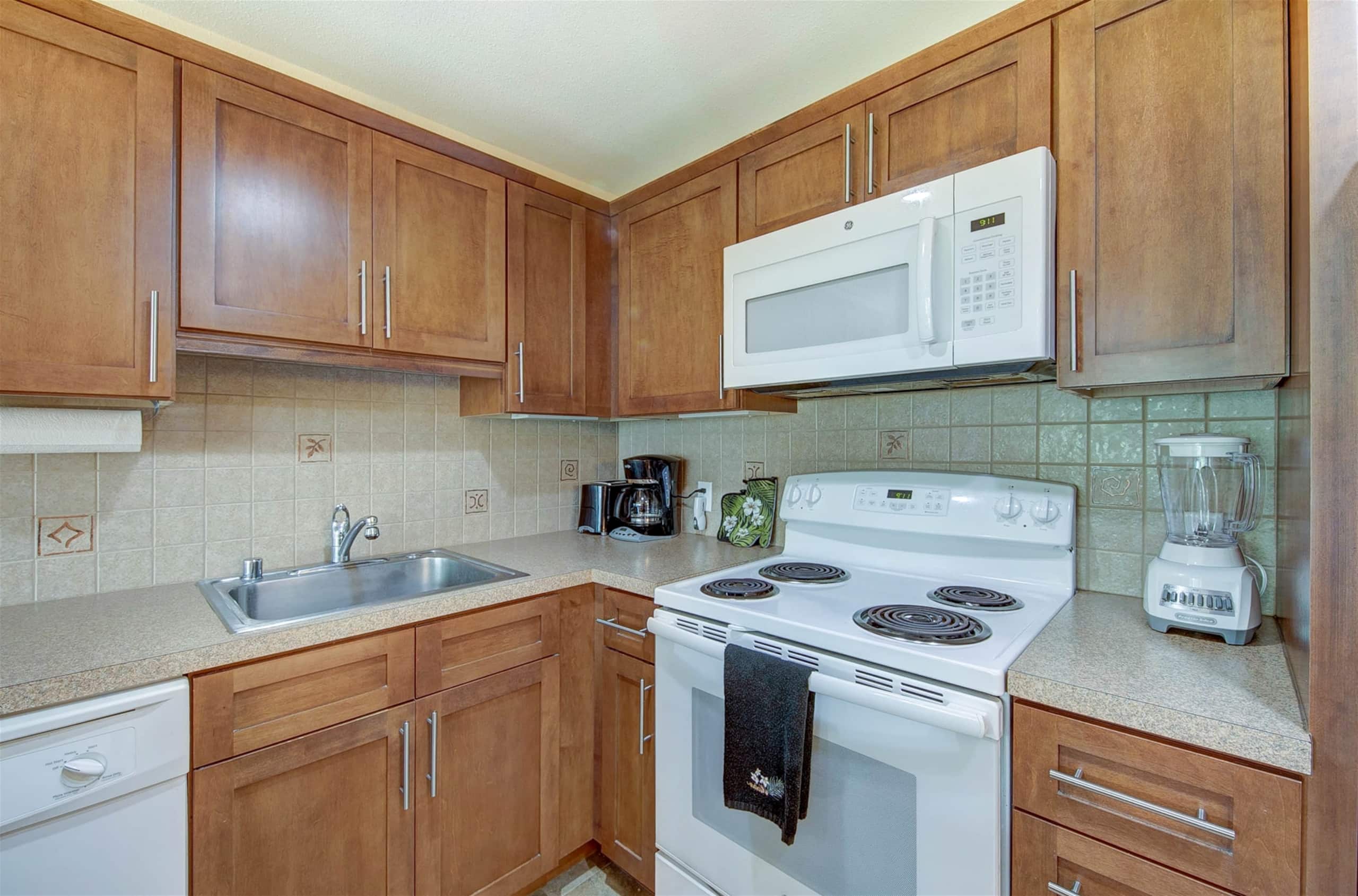 Condo in Kapaa · ★4.65 · 1 bedroom · 2 beds · 1 shared bath - Image 6