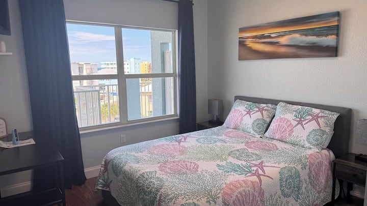Queen bedroom