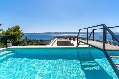 Seaview Villa Blue Lagoon heated pool, beach 70m