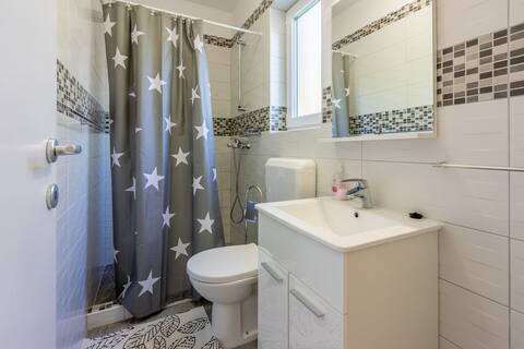 Popular Airbnb listing: Studio Apartment, in Mundanije, Terrace in Mundanije