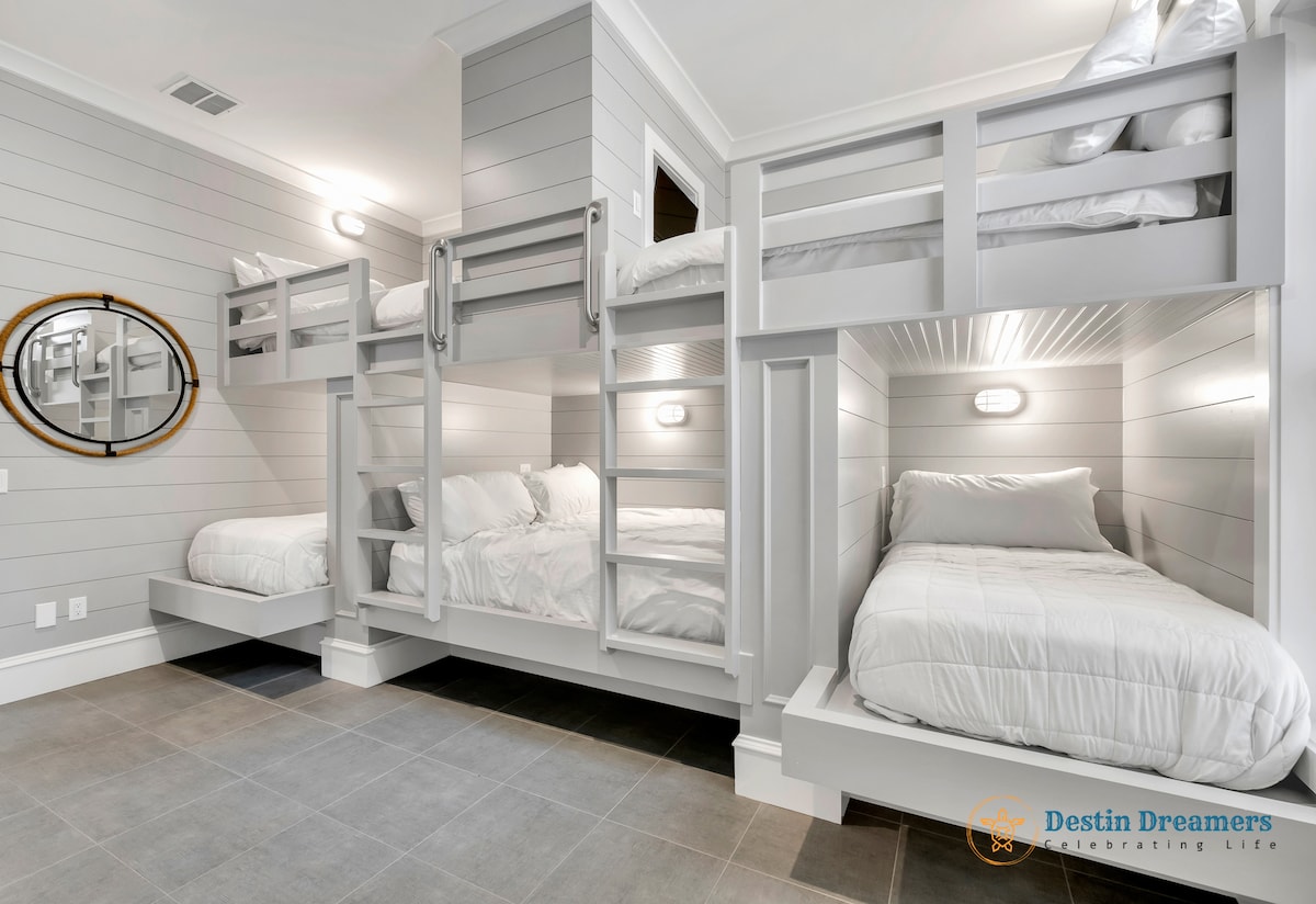 غرفة بطابقين في الطابق الأول - حمام داخلي