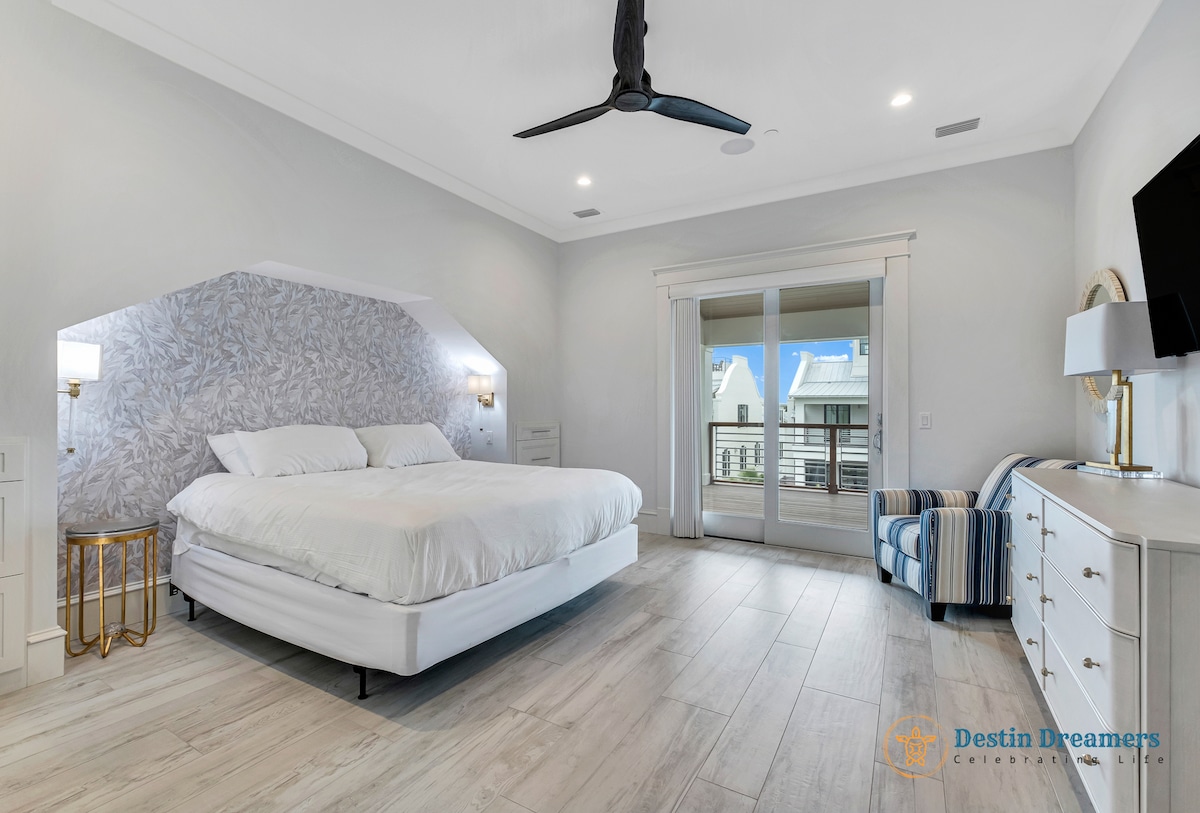 غرفة نوم بسرير كينج في الطابق الثالث - حمام داخلي - إمكانية الوصول إلى الشرفة