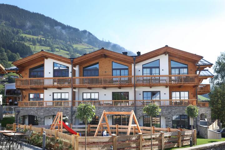 Bettina Von Alps Resorts managed Airbnb listing 1