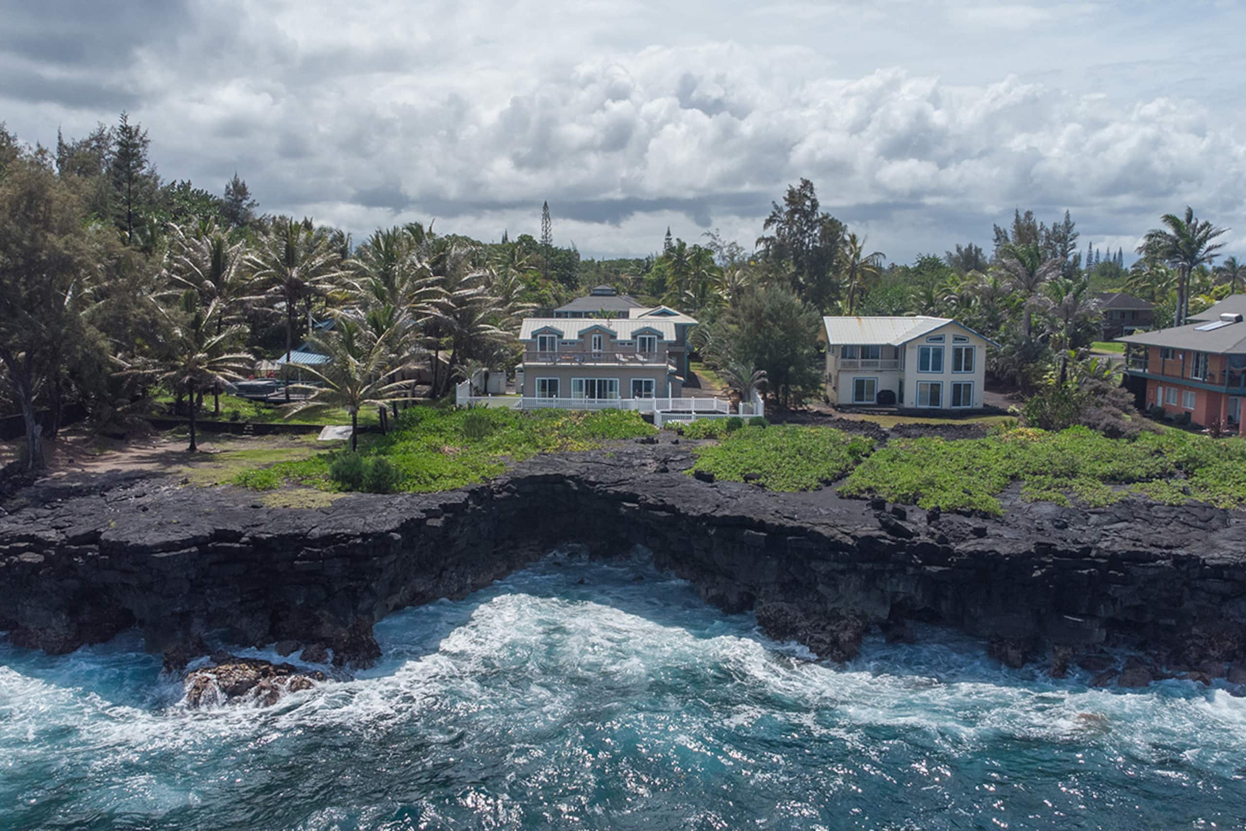 Home in Keaau · ★4.65 · 2 bedrooms · 3 beds · 2 baths - Image 27