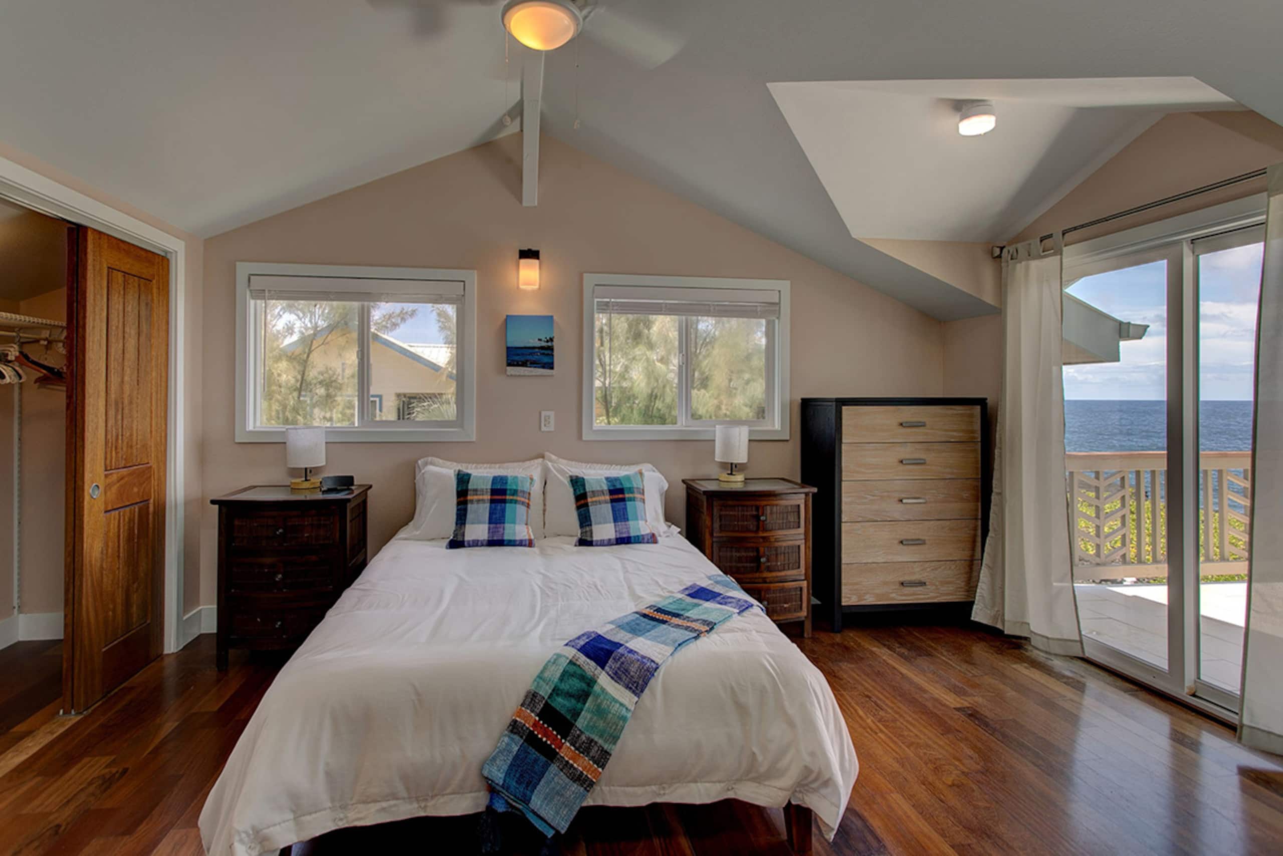 Home in Keaau · ★4.65 · 2 bedrooms · 3 beds · 2 baths - Image 16