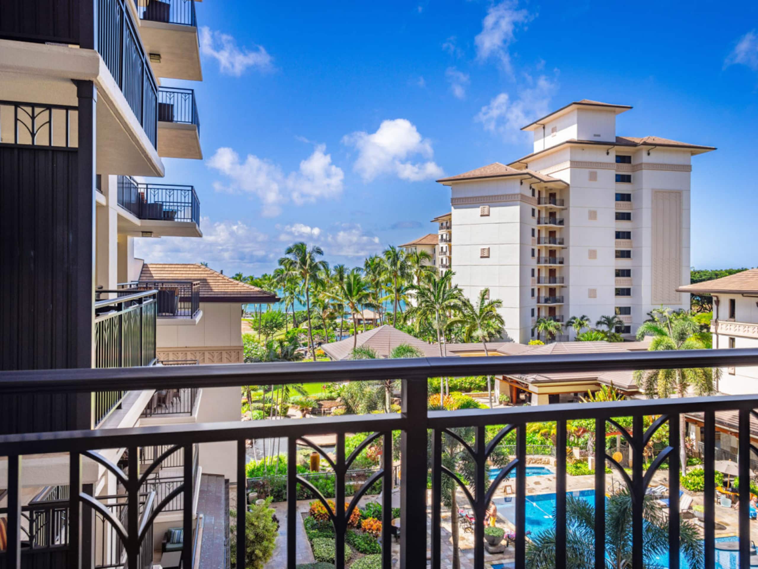 Condo in Kapolei · ★4.75 · 2 bedrooms · 3 beds · 2 private baths - Image 36