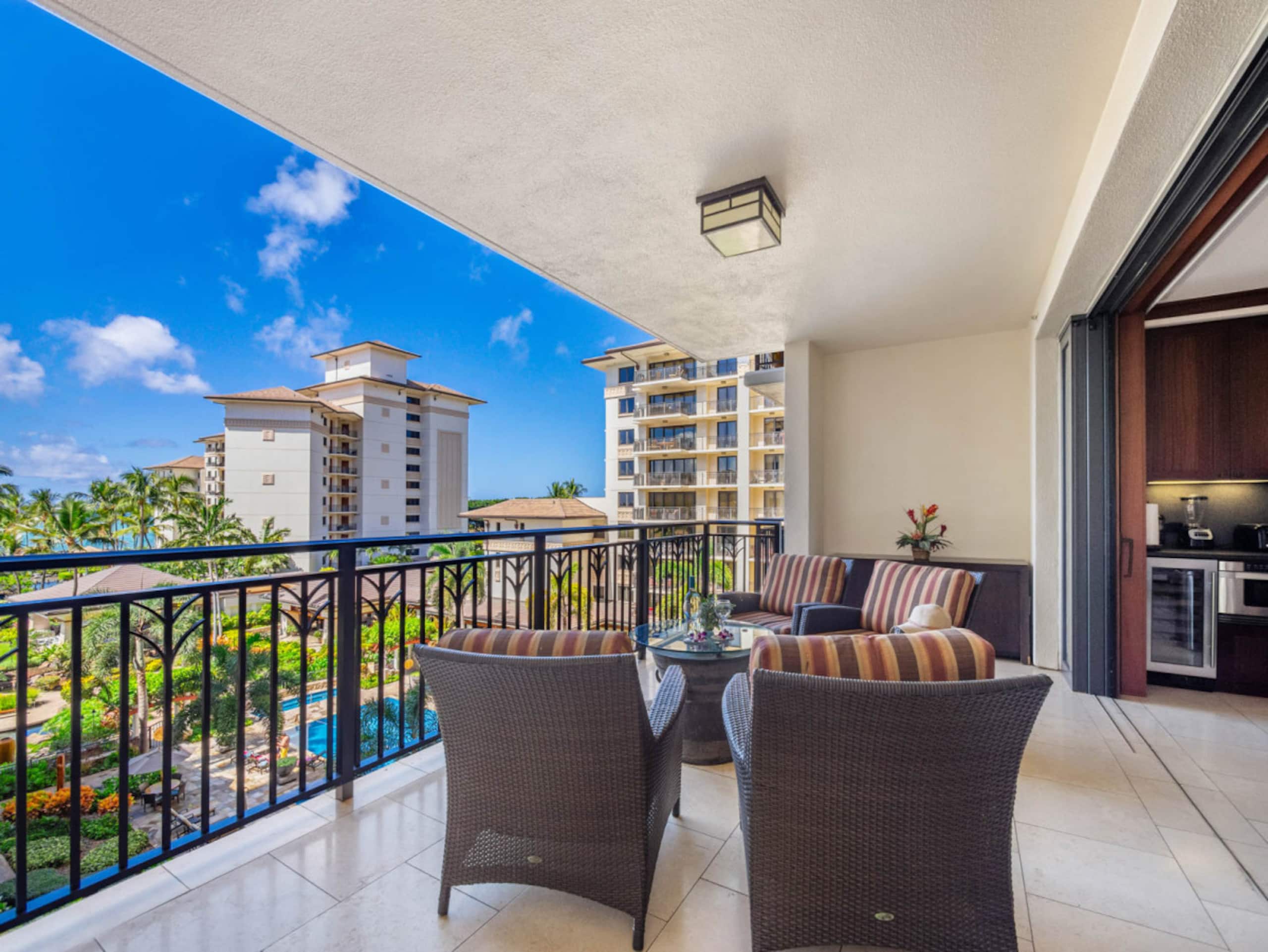 Condo in Kapolei · ★4.75 · 2 bedrooms · 3 beds · 2 private baths - Image 35