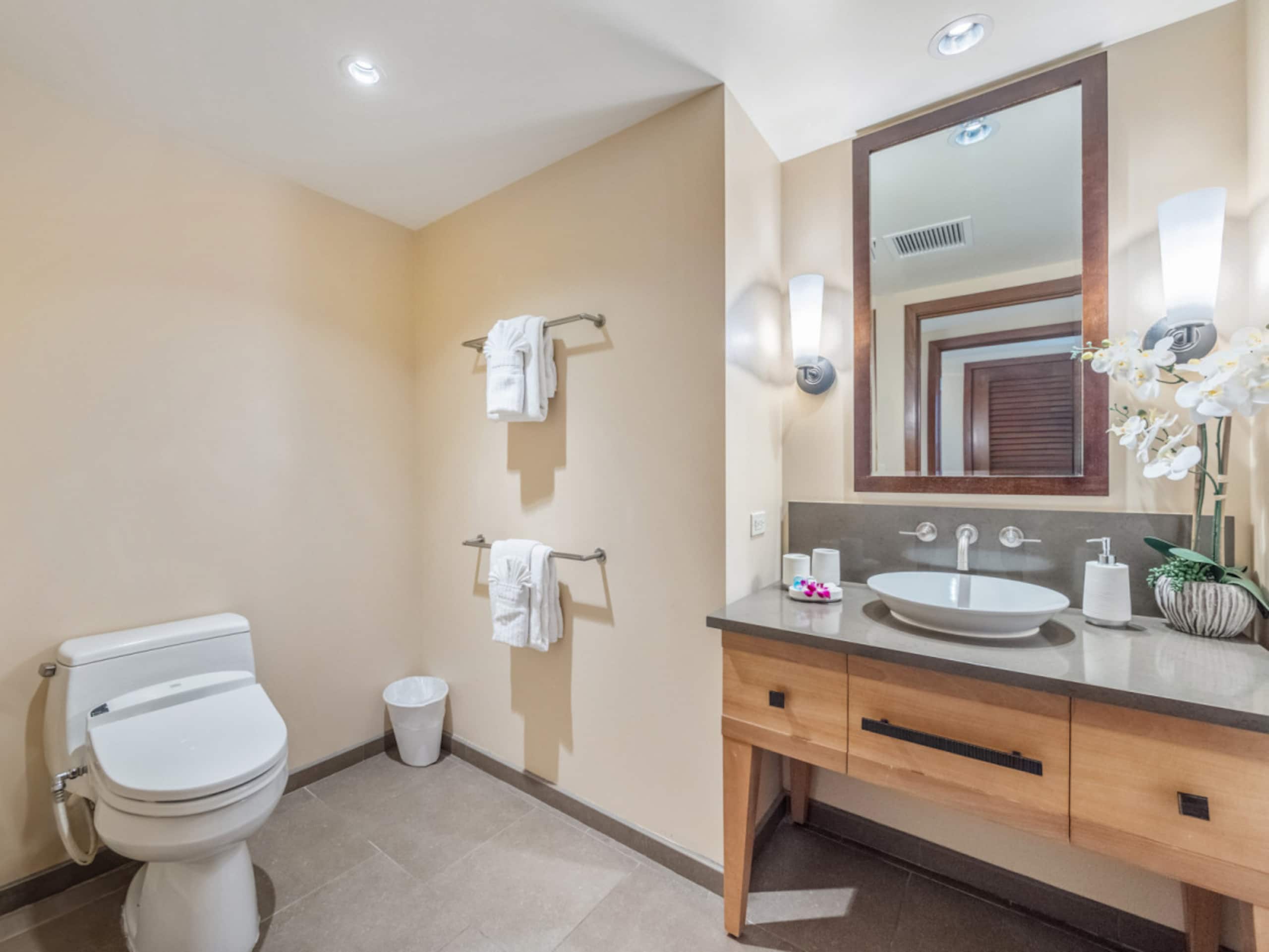 Condo in Kapolei · ★4.75 · 2 bedrooms · 3 beds · 2 private baths - Image 30