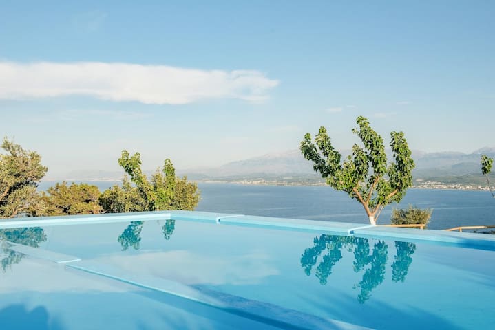 Nikiforos managed Airbnb listing 3