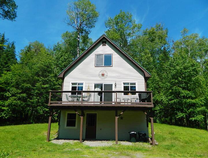 Camp Chestnut in between Rangeley and Oquossoc Cabins for Rent in