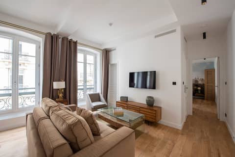 Patras, 4 stars, Luxury at 1 minute walk to the Ch
