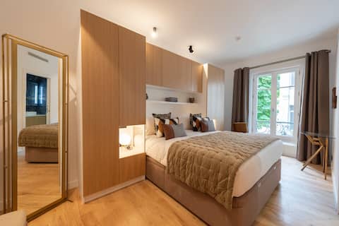 Pope, 4 stars, Luxury at 1 minute walk from the Ch