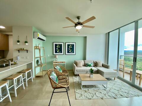 Stunning High Floor Beachfront RP 2009- FAB Views