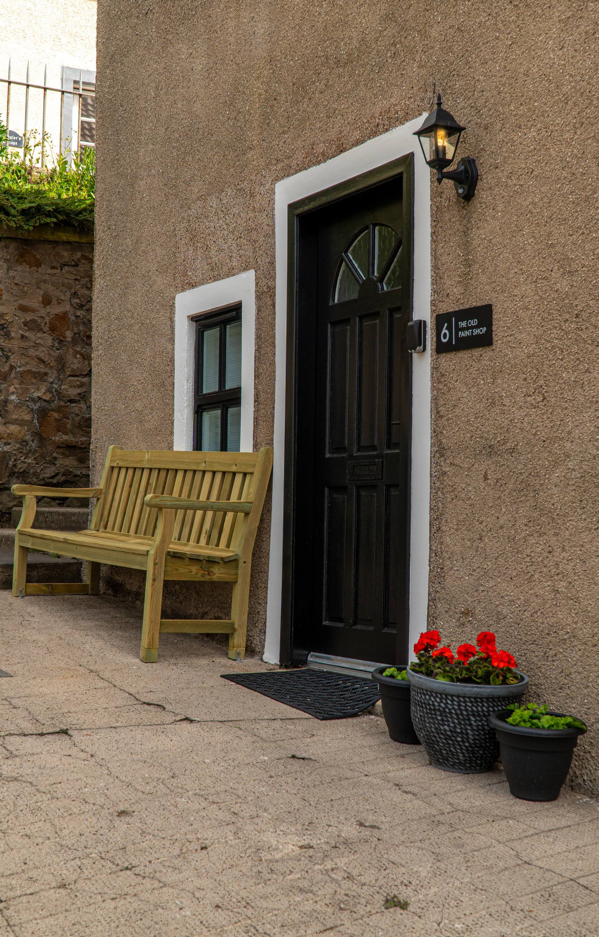 The Old Paint Shop Apartment - Centrally Situated