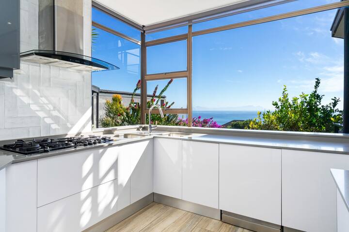 Zaria Sun Family gallery image 3