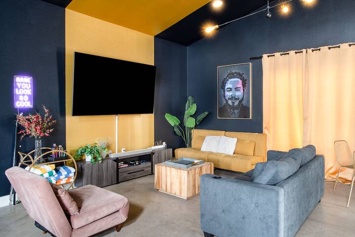 Stylish 4BR Home w Pool & Hot Tub near Downtown gallery image 4