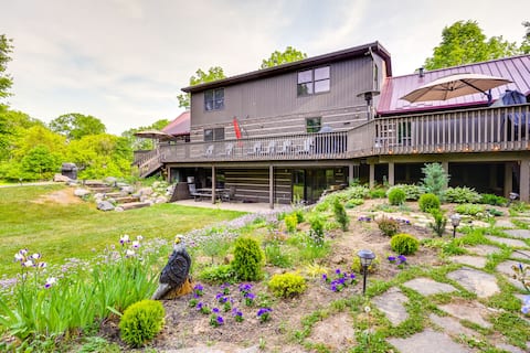 Custom-Built Clarklake Cabin: Sauna & Cold Plunge!