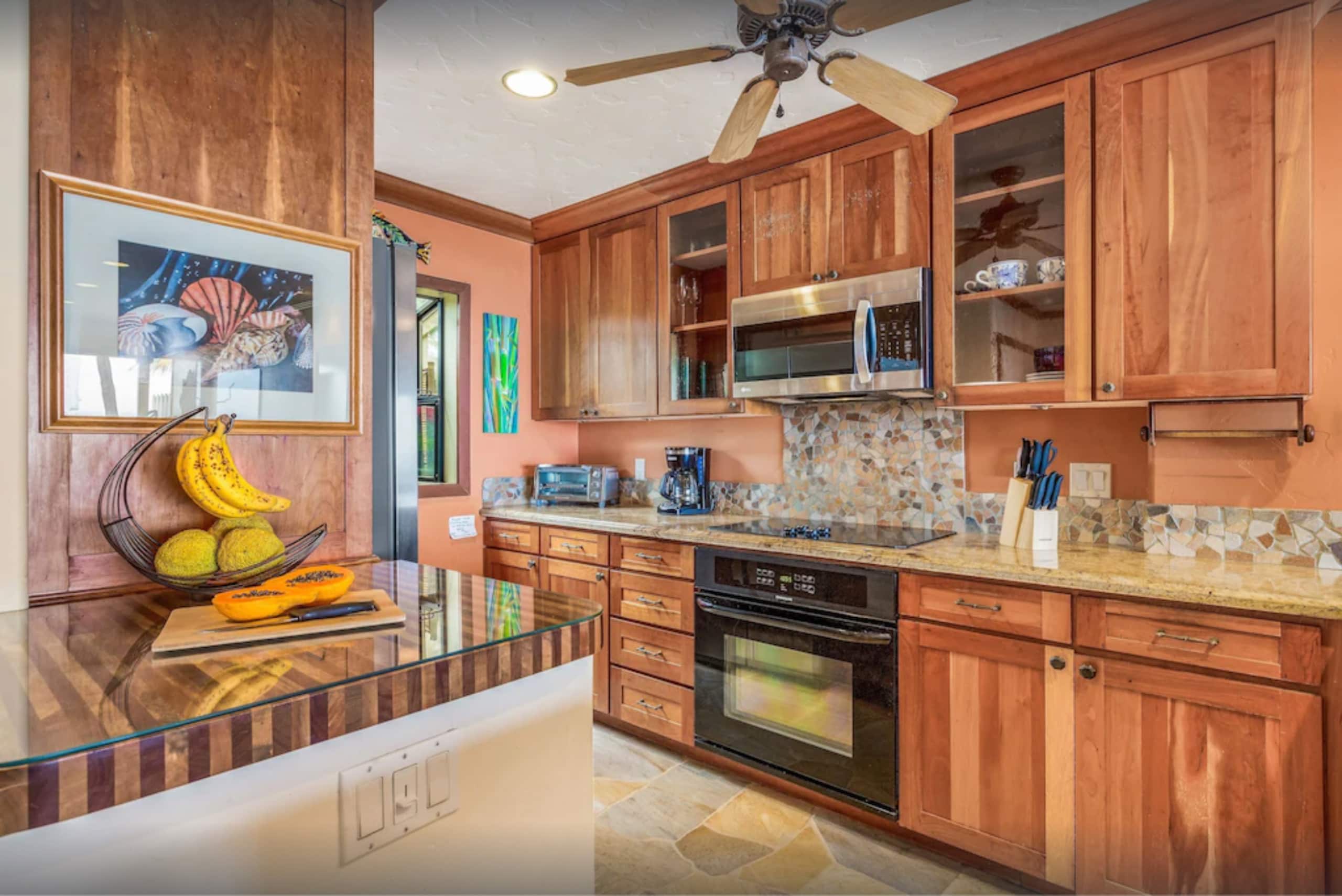 Townhouse in Lahaina · ★4.75 · 4 bedrooms · 5 beds · 2.5 baths - Image 13