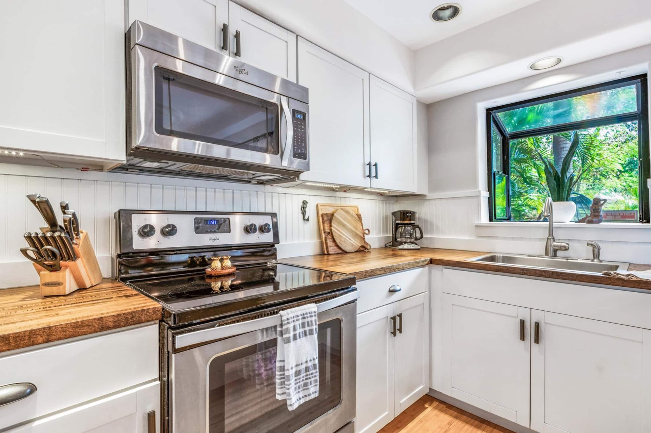 Condo in Lahaina · ★4.78 · 3 bedrooms · 4 beds · 2.5 baths - Image 15