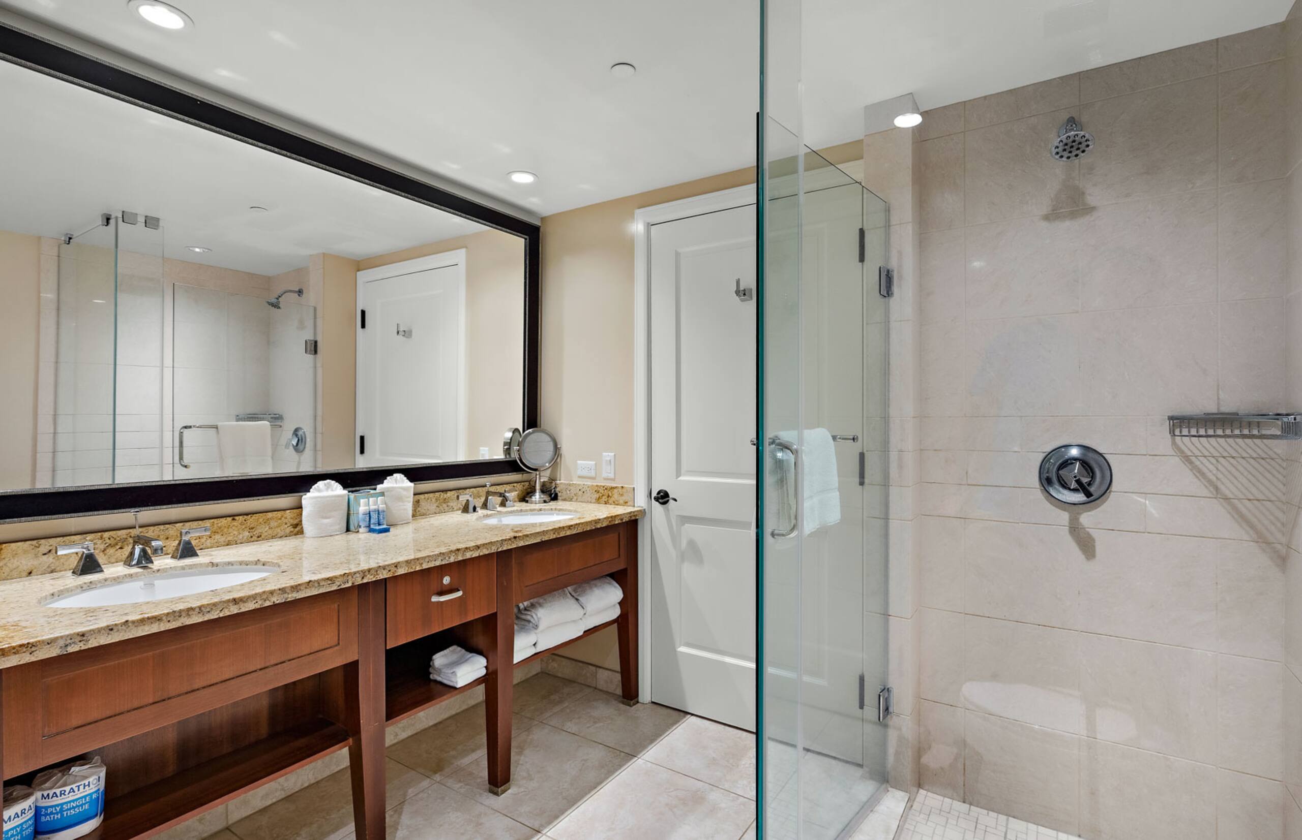 Condo in Lahaina · ★4.91 · 2 bedrooms · 3 beds · 2 baths - Image 22