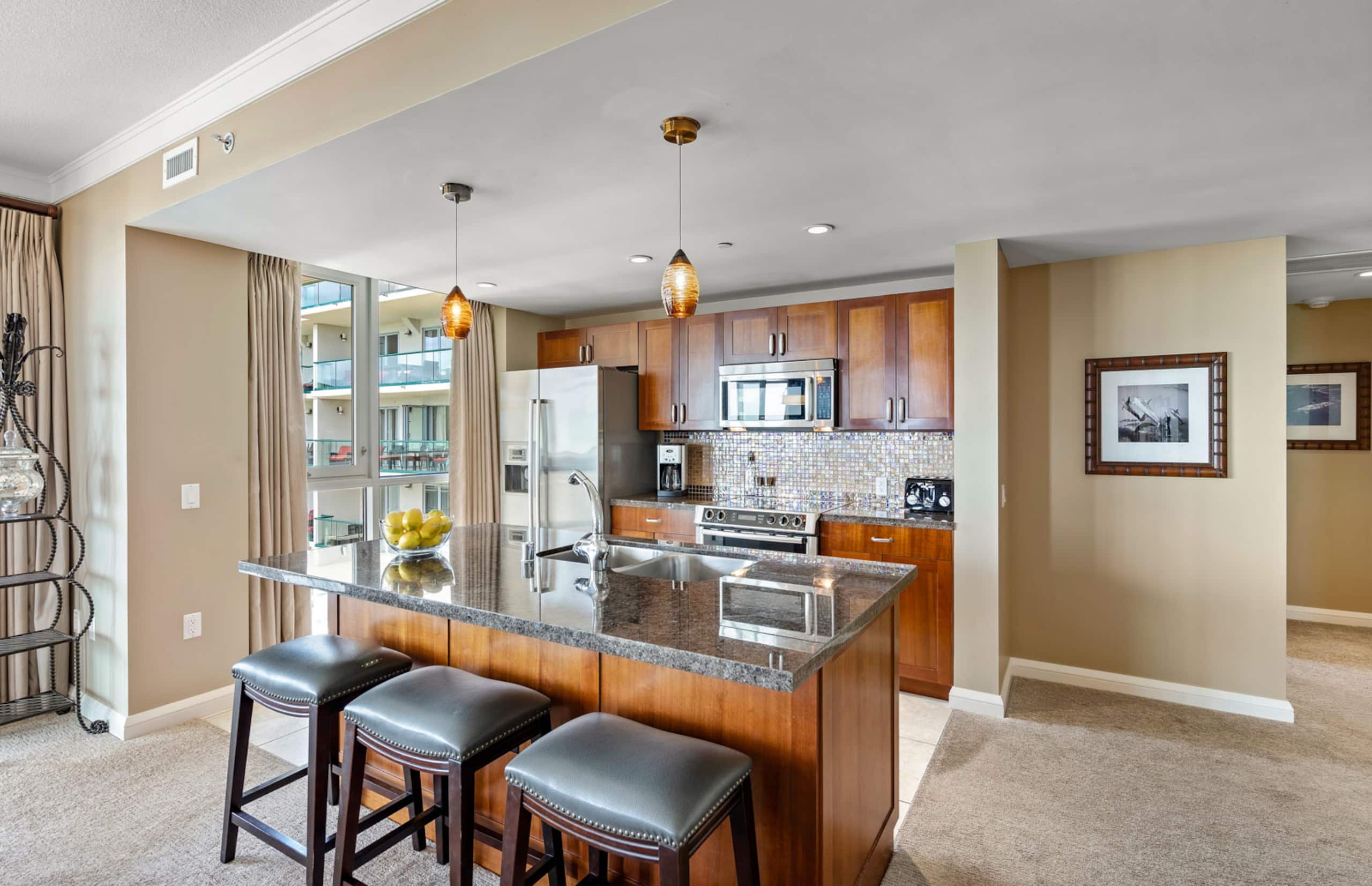 Condo in Lahaina · ★4.91 · 2 bedrooms · 3 beds · 2 baths - Image 13