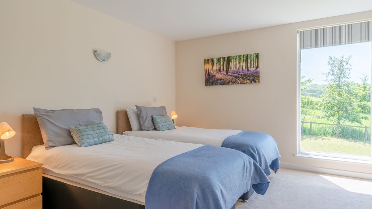 Спална соба четири, Hill View Rise, Bolthole Retreats