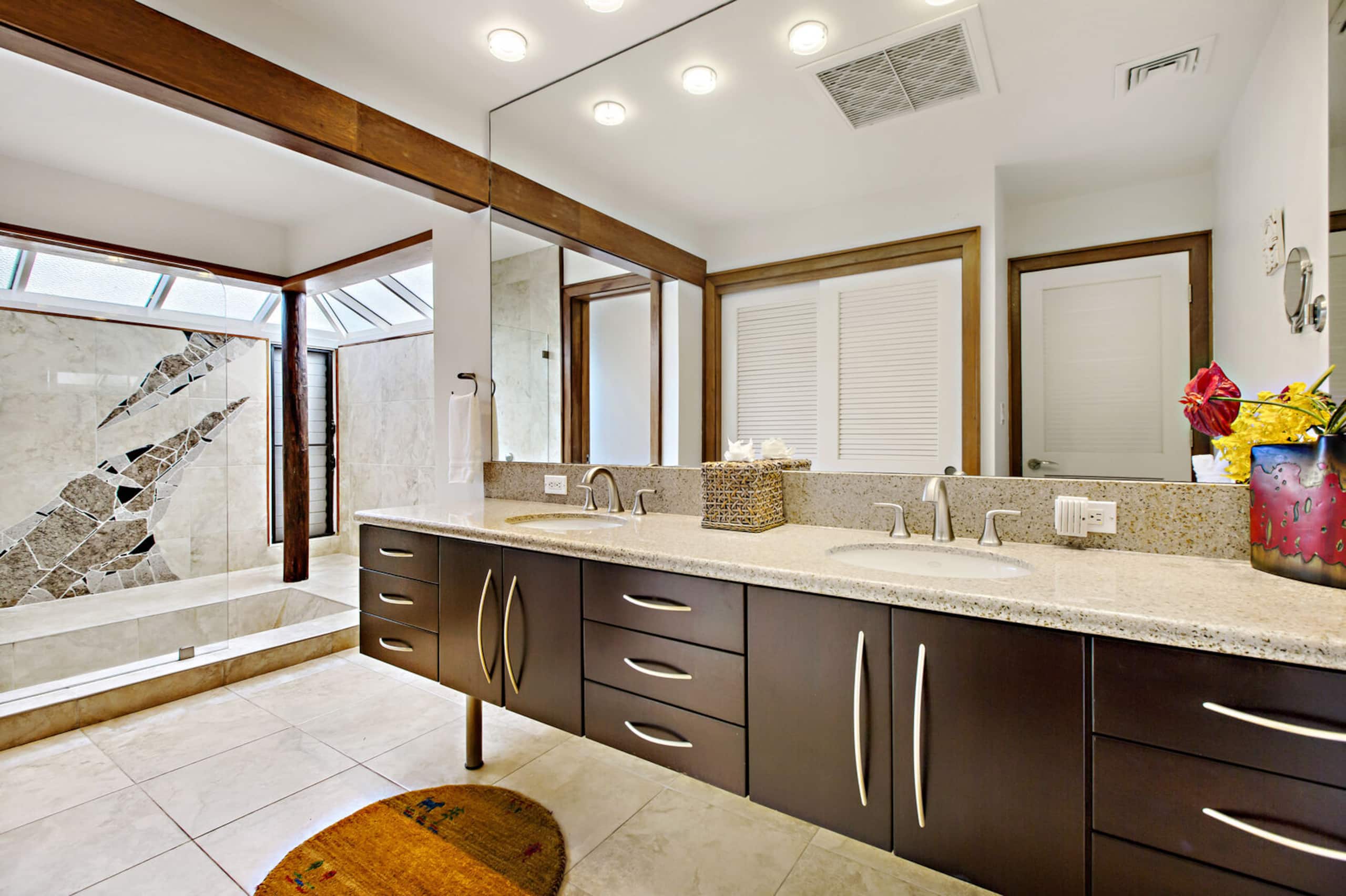 Condo in Lahaina · ★4.53 · 2 bedrooms · 3 beds · 3 baths - Image 26