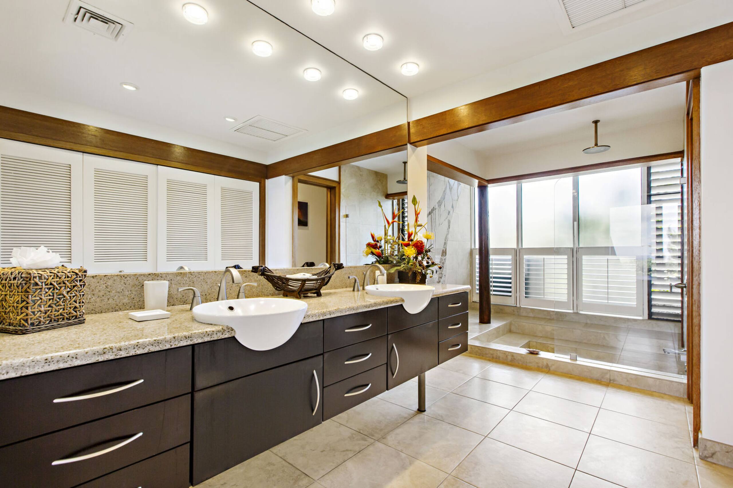 Condo in Lahaina · ★4.53 · 2 bedrooms · 3 beds · 3 baths - Image 18