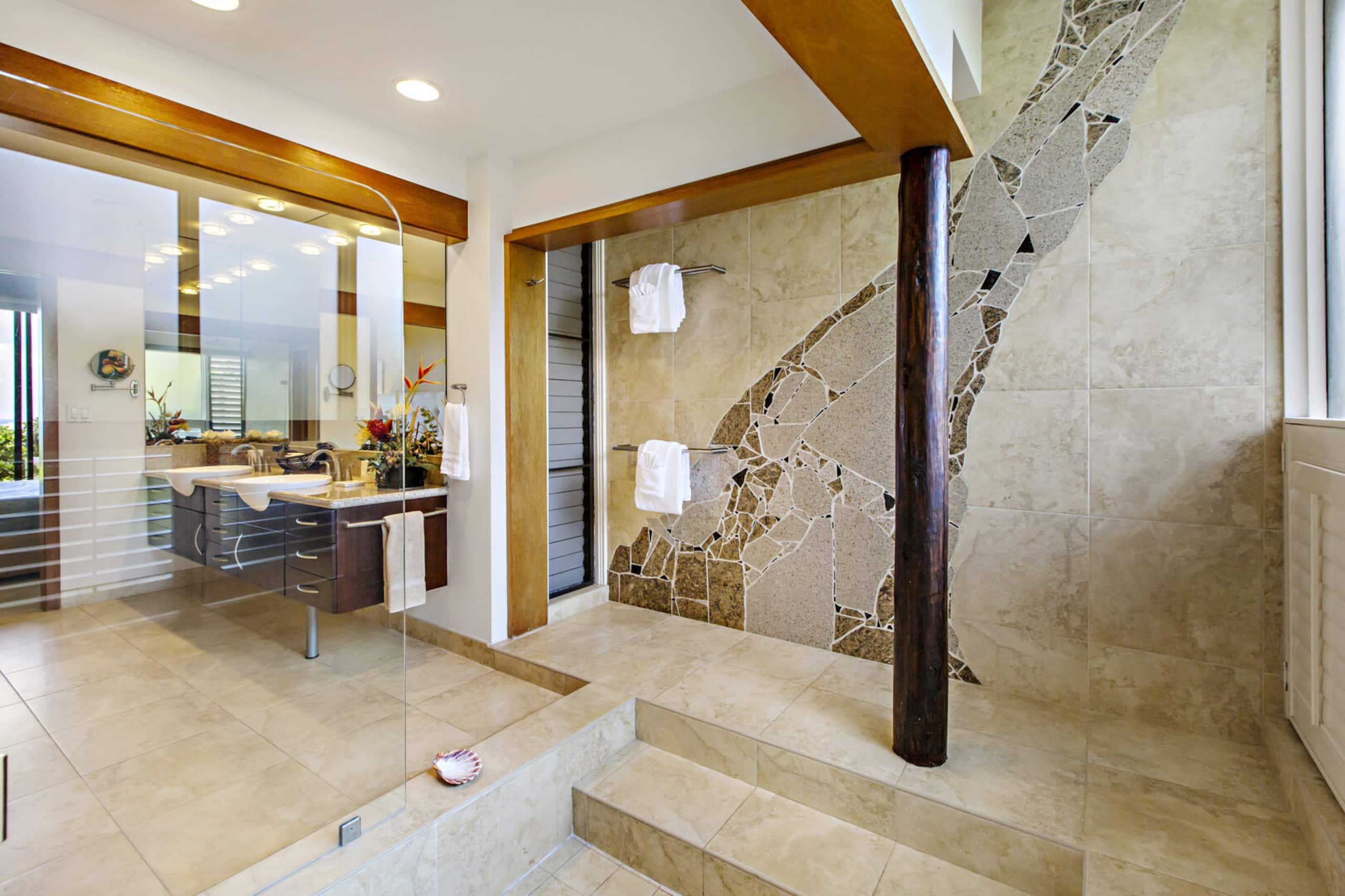 Condo in Lahaina · ★4.53 · 2 bedrooms · 3 beds · 3 baths - Image 20