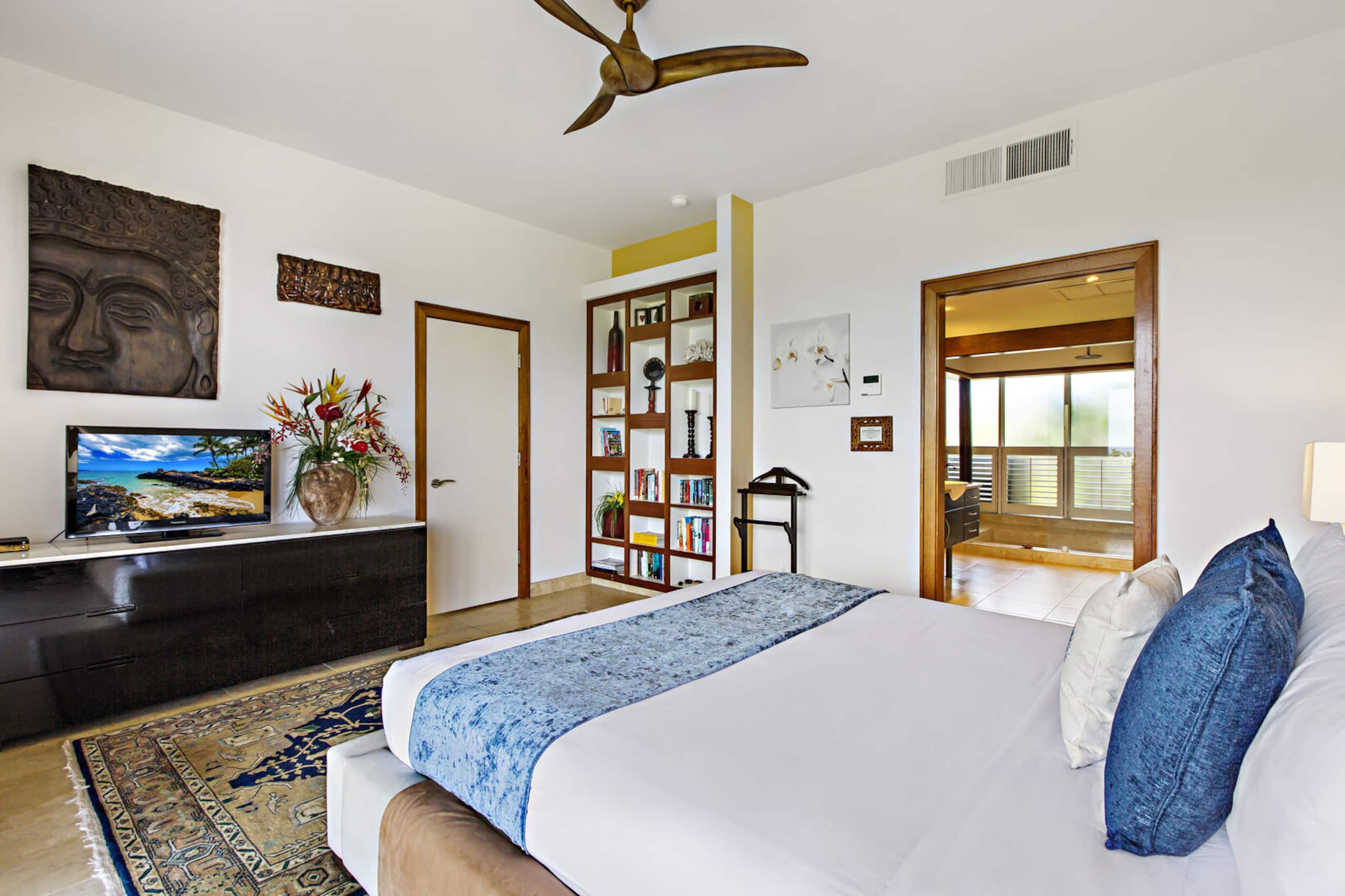 Condo in Lahaina · ★4.53 · 2 bedrooms · 3 beds · 3 baths - Image 17